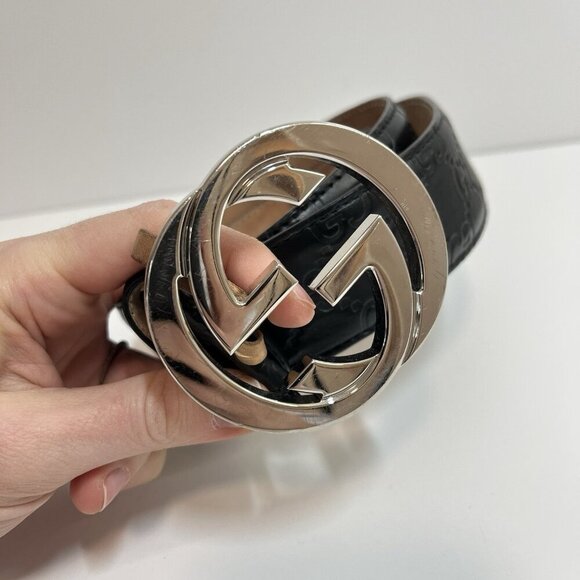 Gucci Embossed Black Belt with Silver GG Buckle - Picture 6 of 16